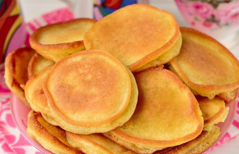 1. Этап. Оладьи на кефире с кипятком: Получились вот такие оладьи! Приятного аппетита!