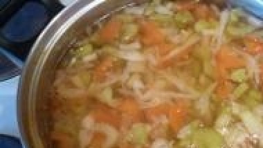 1. Этап. Суп из сельдерея для похудения: Прокипятили 10 мин? Честь вам и хвала, осталось сварить до мягкости овощей. Готово! Делов то..