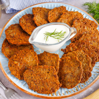 Печеночные оладьи с картофелем