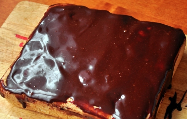 1. Этап. Бисквитный пирог: 10. Вот и весь секрет, как приготовить бисквитный пирог с ягодами. Приятного чаепития!