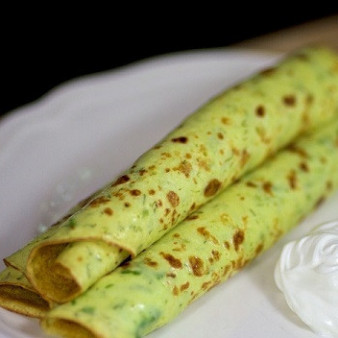 Воздушные блинчики из кабачков с зеленью