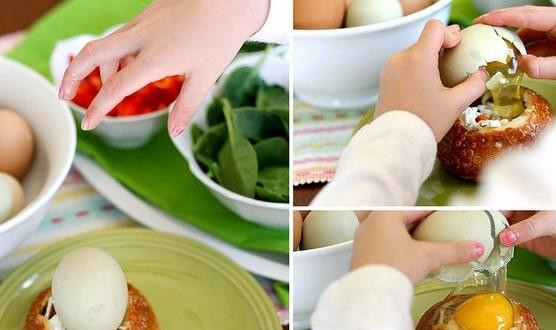 1. Этап. Яичница в хлебном горшочке: Далее самый важный и самый творческий шаг в приготовлении яичницы в хлебном горшочке. Первый слой соус - это либо кетчуп, либо майонез, горчица, либо мелко нарубленный лук. Второй слой - сыр. Либо фета, либо гауда, пармезан, брынза. Третий слой - овощи или зелень. Это: либо укроп, либо петрушка, базилик, болгарский перец, помидоры. И сверху разбивается яичко.