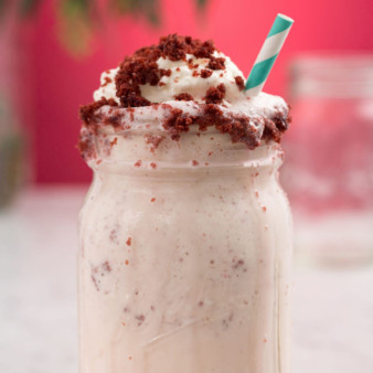 Red Velvet Cheesecake Milkshake
