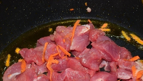 1. Этап. Подлив в мультиварке: Не забываем периодически перемешивать.