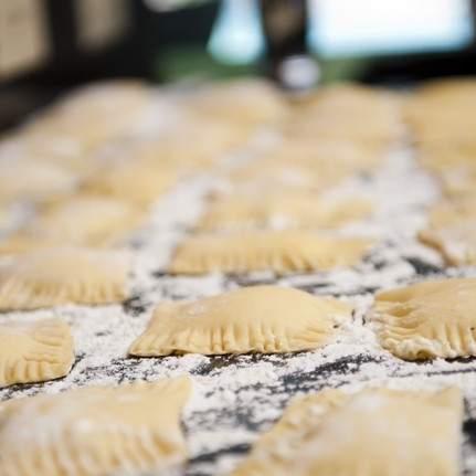 1. Этап. Равиоли с сыром: 12. Равиоли с сыром готовы! Осталось только их сварить или заморозить.