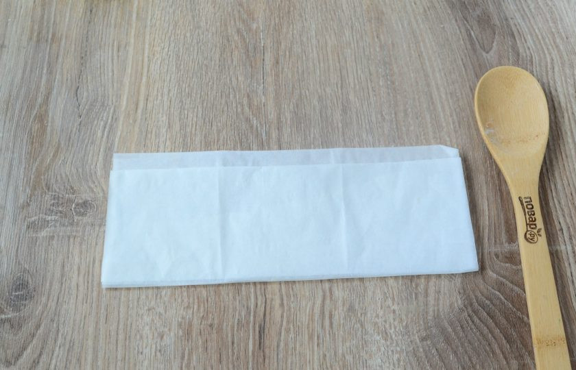 1. Этап. Кармашки с яблочными пирожками: Сложите так, чтобы задняя часть была немного выше передней.