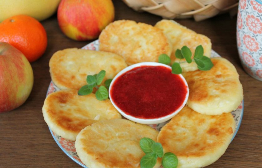 1. Этап. Сырники с крахмалом: Сырники с крахмалом готовы. Угощайтесь.