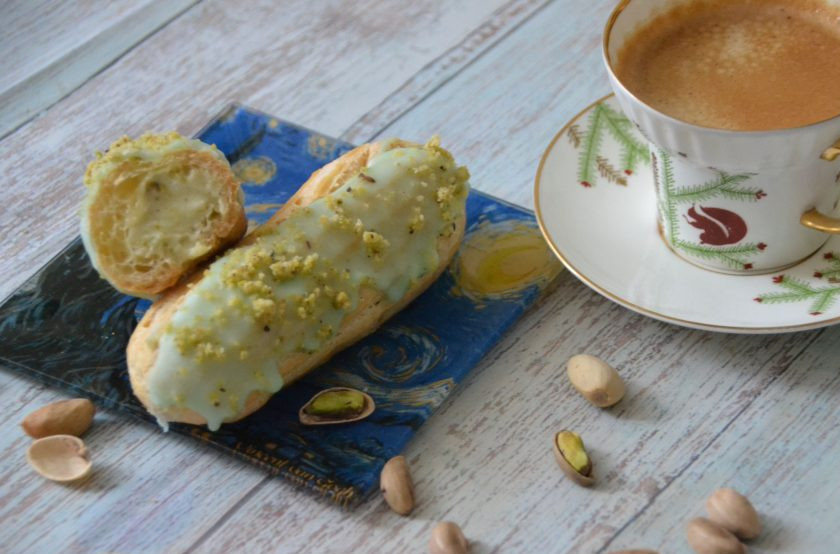 1. Этап. Фисташковые эклеры: Пришла пора наслаждаться вкуснейшими фисташковыми эклерами! Приятного чаепития!