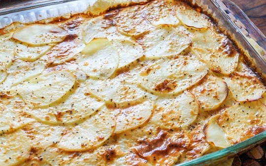 1. Этап. Запеканка картофельная с мясом: 5. Запекайте около 1 часа до румяной корочки и готовности картофеля. Приятного аппетита!