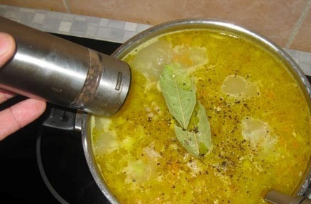 1. Этап. Рассольник классический: Суп поварить еще 3-5 минут. Дать настояться минут двадцать.