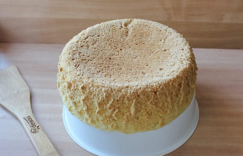 1. Этап. Бисквит с шоколадной глазурью: В мультиварке готовьте бисквит в режиме 