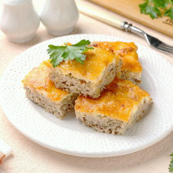 Запеканка из фарша с яблоками