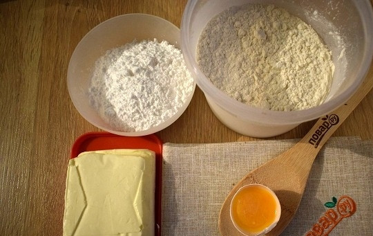 1. Этап. Печенье Весенние листья: Подготовьте необходимые продукты.