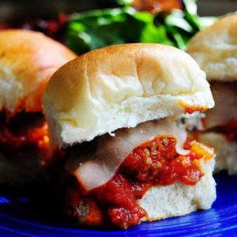 Мини-бургеры с фрикадельками