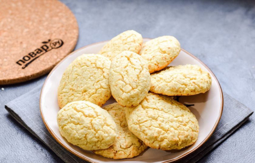 1. Этап. Кокосовое печенье без сахара: Подавайте печенье к столу.