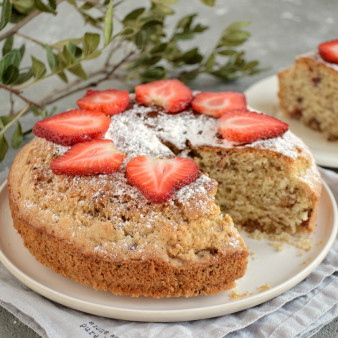 Постный кекс с орехами