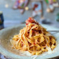 Паста с помидорами и тунцом
