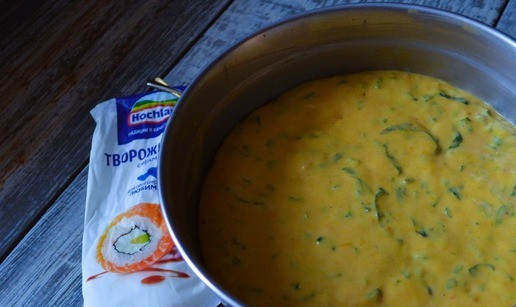 1. Этап. Тыквенно-шпинатные оладьи на творожном сыре: Оставить ещё на 25-35 минут, для повторного брожения.