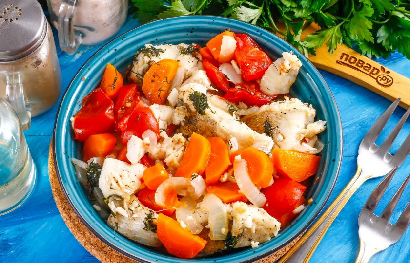 1. Этап. Соте из судака: Выложите горячее соте на тарелки и подайте к столу.