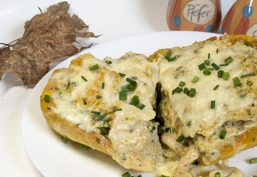 1. Этап. Тыква, фаршированная креветками и сыром: Фото сделано в горячем виде.