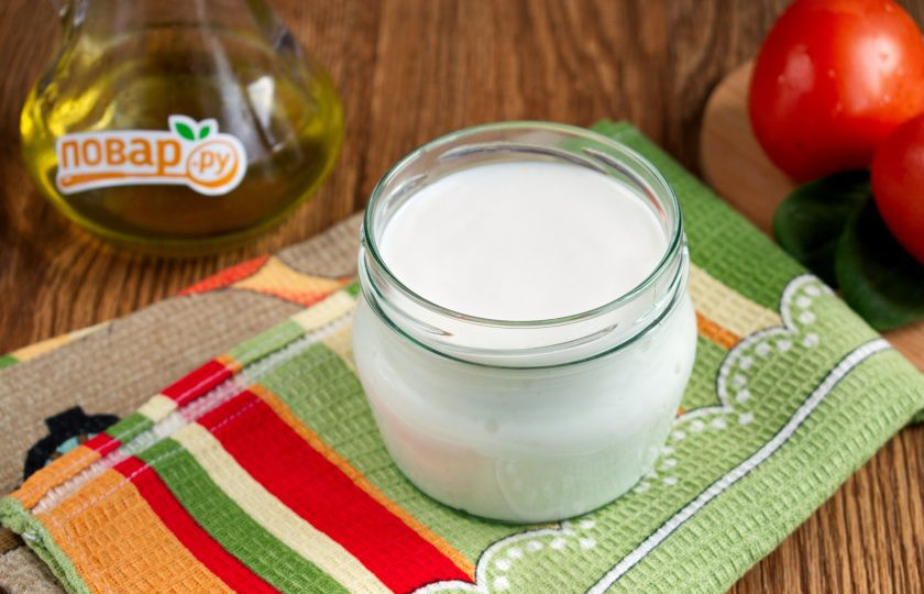 1. Этап. Домашний майонез на молоке: Готовый соус охладите, храните в холодильнике в течение 1-2 суток в закрытой емкости.