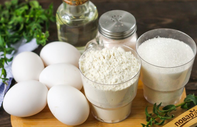 1. Этап. Бисквит на 5 яиц в мультиварке: Подготовьте указанные ингредиенты.