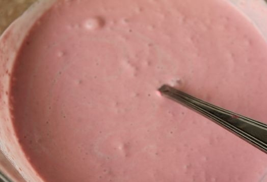 1. Этап. Десерт на ужин: Тщательно перемешиваем массу и раскладываем по вазочкам или в стаканы. Ставим в холодильник для застывания. Застывает десерт около 2 часов. Перед подачей можно украсить его ягодами, сливками или тертым шоколадом.