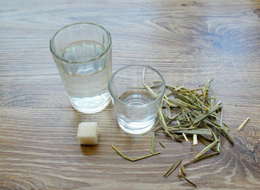 1. Этап. Зубровка в домашних условиях: Подготовьте все необходимые ингредиенты для приготовления 