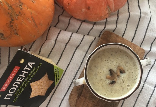 1. Этап. Грибной крем-суп: Подавать украсив кусочками обжаренных шампиньонов, можно посыпать свежей зеленью