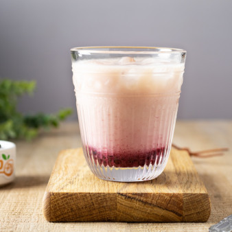 Холодный кофе с вареньем