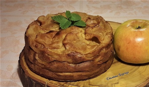 1. Этап. Французский яблочный пирог исчезающий: Пирог получается очень нежным и вкусным - мало теста, много начинки!