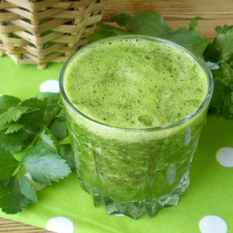 Зеленый коктейль с укропом