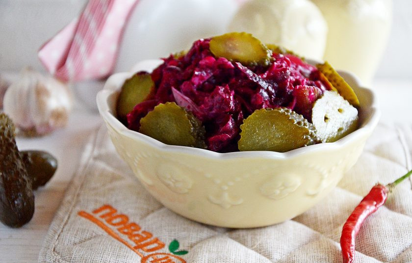 1. Этап. Салат со свеклой Агата: 5. Перемешайте и подавайте к столу. Не забудьте посолить и украсить салат. Приятного аппетита!