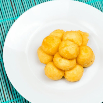 Сырные шарики (2 рецепта)