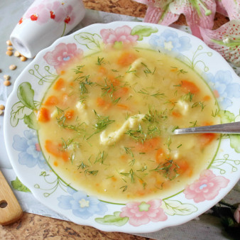 Гороховый суп с клецками