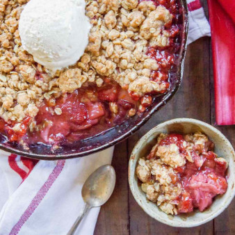 Strawberry Rhubarb Crisp
