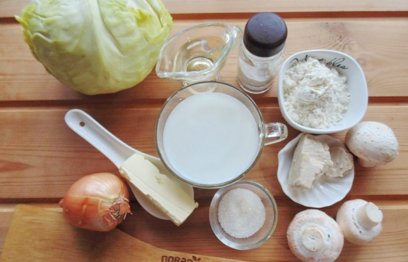 1. Этап. Пирог с капустой и грибами: Подготовьте ингредиенты для приготовления пирога.