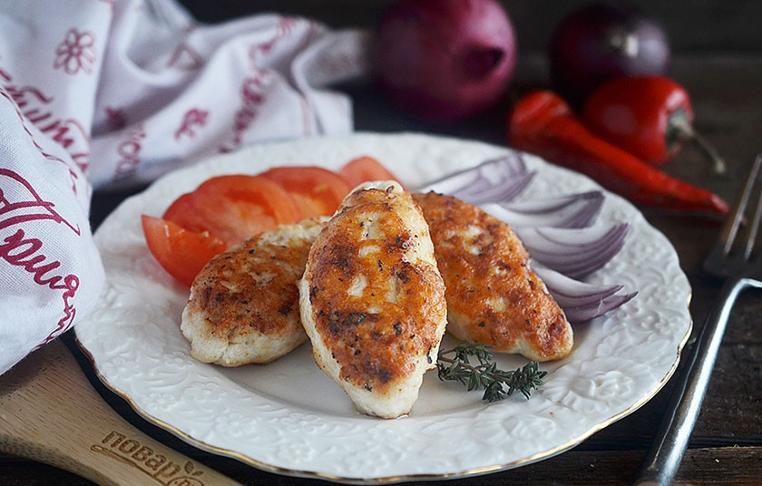 1. Этап. Чевапчичи (черногорские мясные колбаски): 5. Приятного аппетита!