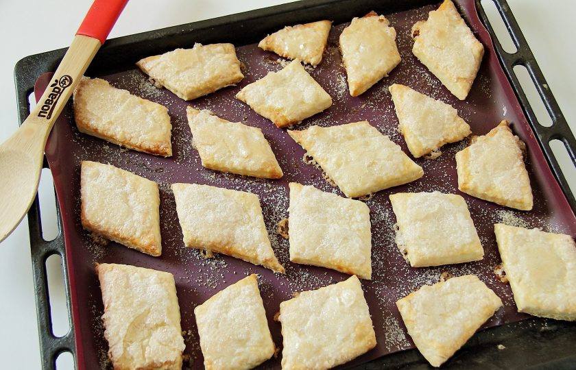 1. Этап. Слоеное печенье на сметане: Слоеное печенье на сметане готово.