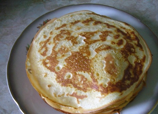 1. Этап. Крем для блинов: 1. Первым делом вам, разумеется, нужно нажарить блинчиков. Используйте свой любимый рецепт.