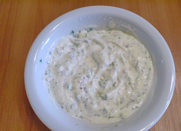 1. Этап. Заправка для салата с курицей: 4. Перемешиваем. Соус-заправка готов. Хранить в холодильнике.