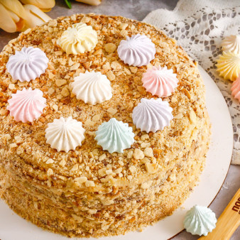 Торт Наполеон с безе