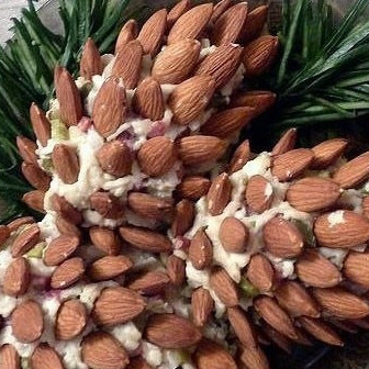 Новогодний салат Шишка