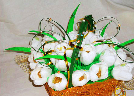 1. Этап. Букет из конфет для девочки: 6. Вот и все! Теперь дело за малым, - красиво выложить 