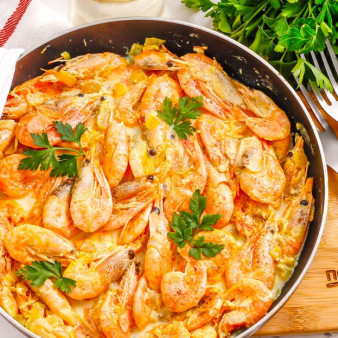 Креветки в сливочно-чесночном соусе