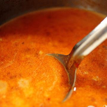 1. Этап. Утка карри по-тайски: И дайте смеси готовиться на среднем огне в течении 10-15 минут.