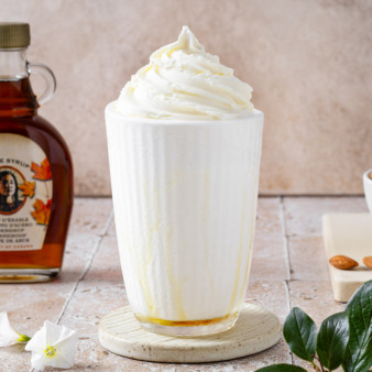 Молочный коктейль с кленовым сиропом