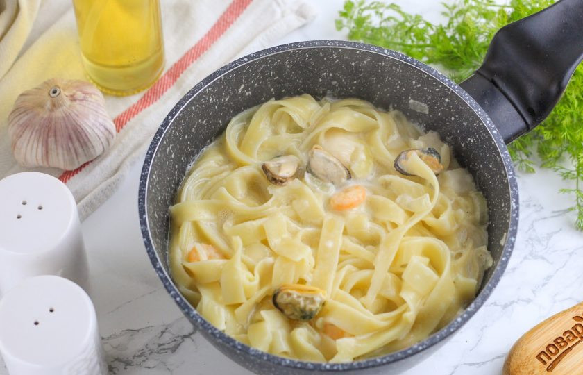 1. Этап. Сырно-сливочная паста с морепродуктами: Выключите нагрев. Сырно-сливочная паста с морепродуктами полностью готова!