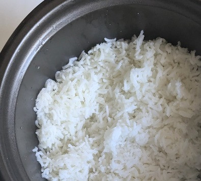 1. Этап. Острый жареный фарш по-тайски: Тем временем и рис сварился.