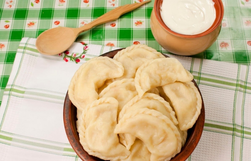 1. Этап. Тесто на вареники с картошкой: 4. Вот такие красивые вареники получатся в итоге!